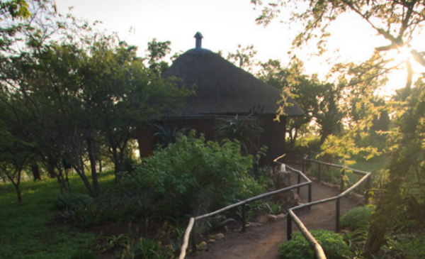 A two-night B&B stay in an elegant bush chalet for two people - Image 7