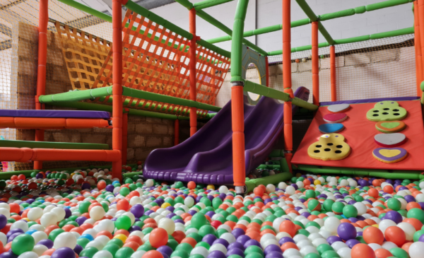 A 1 hour jump session and a round of glow-in-the-dark golf - Image 7