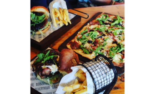 A platter and drinks for 4 - Image 3