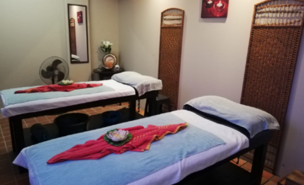 80 minutes of spa treatments you and a loved one deserve - Image 2