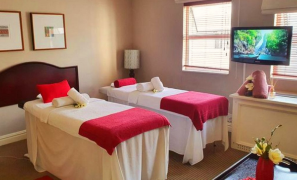 A 90 minute couples spa session including massages and more - Image 2