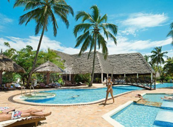 uroa bay beach resort - east coast