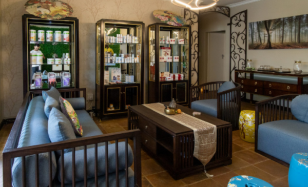 A 90 minute head to toe massage package for 2 - Image 6