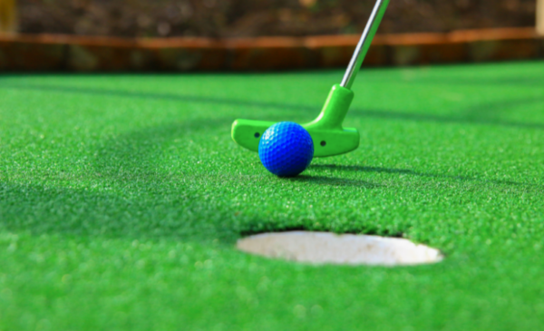 An experience package including mini golf, paintball, horse riding and more for 1 person - Image 4