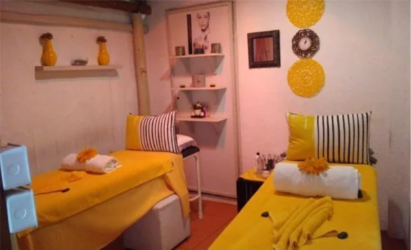 A couples package including massage, a foot treatment and more - Image 2