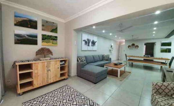 Enjoy a 2-night stay for 7 people in the lush surroundings of St Lucia - Image 9