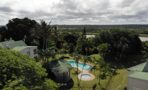 Enjoy a 2-night stay for 7 people in the lush surroundings of St Lucia - Image 11