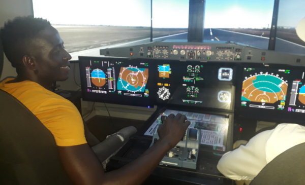 Experience what it's like to charter a flight with the AIRBUS A320 flight simulator Germiston - Image 4