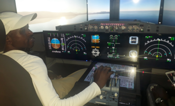 Experience what it's like to charter a flight with the AIRBUS A320 flight simulator Germiston - Image 3