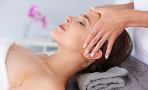 Enjoy 2 hours of head to toe pampering with a friend - Image 2