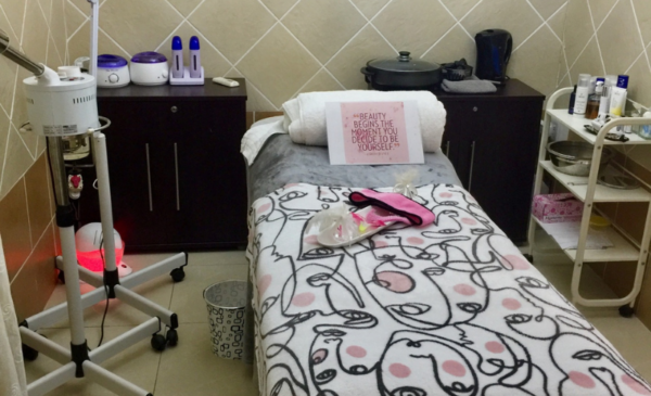 Treat yourself to a full-body Swedish massage and foot ritual - Image 4