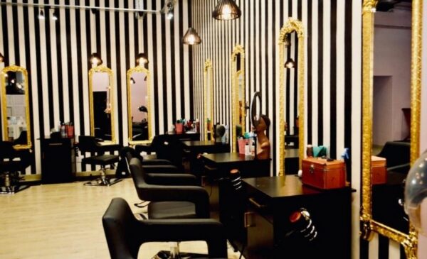 Get fabulous hair with either a Brazilian or botox treatment - Image 3