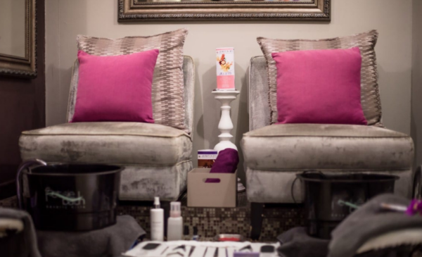 Enjoy a romantic getaway with a couples retreat package - Image 3
