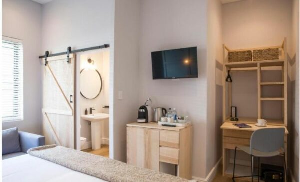 Enjoy the best of Three Anchor Bay with a 2 night stay for 2 people - Image 2