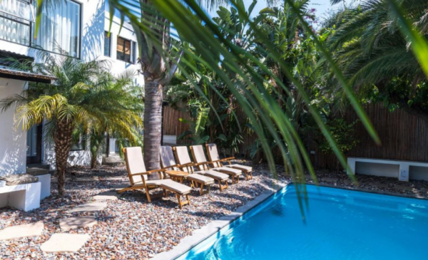 Experience the perfect blend of city life and seaside paradise - Image 16