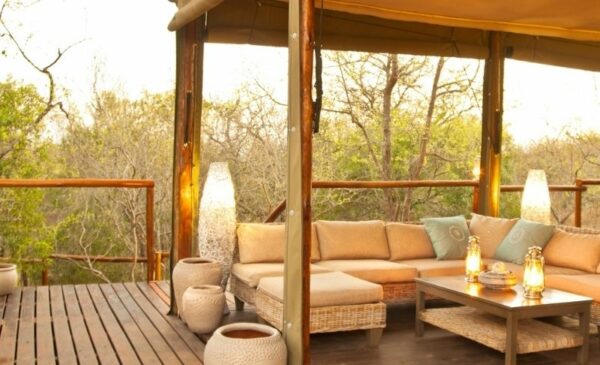 luxury tent Hoedspruit 2-night stay for 2 people full board romantic turndown breakfast lunch dinner massage