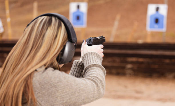 Enjoy a Shooting Gallery Experience for 1 Person - Image 2