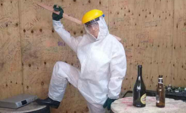 Get rid of your stress in a fun way by smashing and splashing - Image 5