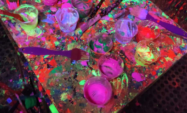 Get rid of your stress in a fun way by smashing and splashing - Image 6