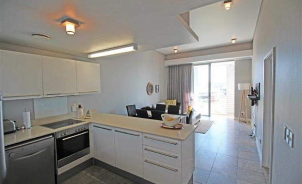 A 2 night stay self-catering stay for two in a Harbour Bridge apartment - Image 6