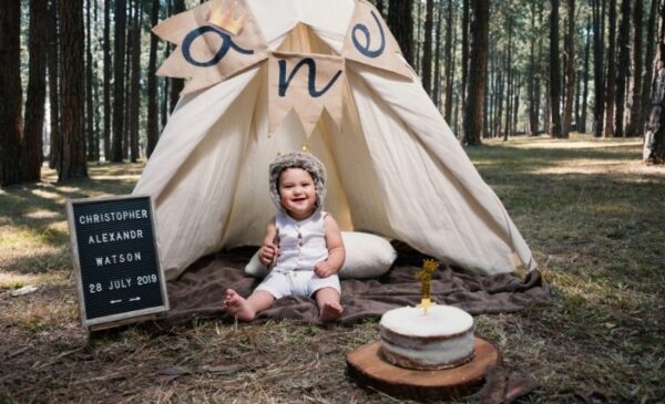 A 30 minute forest-themed photoshoot for up to 5 people