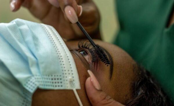 Get a full set of individual eyelashes done at a huge discount - Image 2