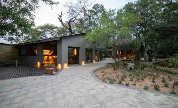 Enjoy the Beauty of the Bushveld With an All-Inclusive 2 Night Stay for 2 - Image 4