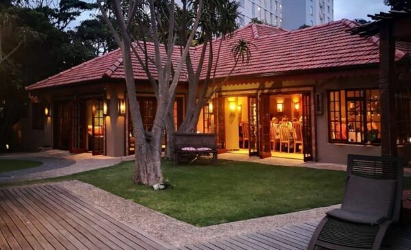 A B&B Stay Awaits in the Seaside Suburb of Summerstrand, Gqeberha - Image 3