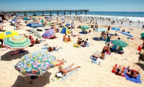 A B&B Stay Awaits in the Seaside Suburb of Summerstrand, Gqeberha - Image 8
