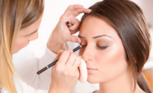 makeup artist course by Trendimi
