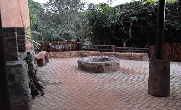 Mpumalanga: A quaint 2-night stay for up to 4 loved ones - Image 8