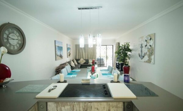 A self-catering apartment stay for a group of friends - Image 4