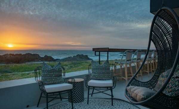 A romantic 1 night stay for 2 in Blouberg - Image 10