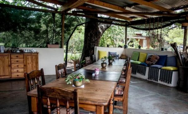 A bush retreat for 2 in Hoedspruit - Image 5