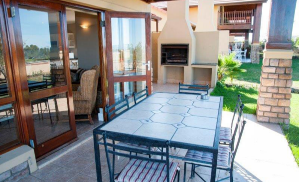 Experience Knysna's beauty with a 1 night stay for 8 people - Image 5