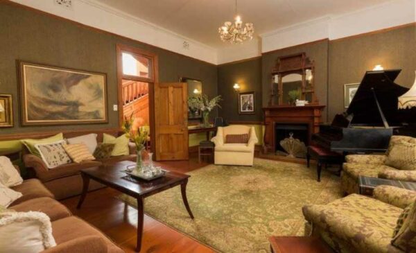 An Idyllic 1-Night B&B Stay for 2 People in Umtentweni - Image 6