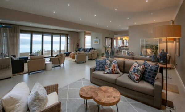 A romantic coastal getaway for two including breakfast - Image 5