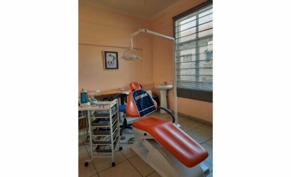 Get A Healthier Smile With A Cleaning and Polish in Morningside - Image 3