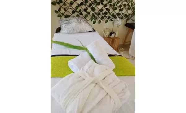 A Pamper Package for 2 People in Alberton - Image 2