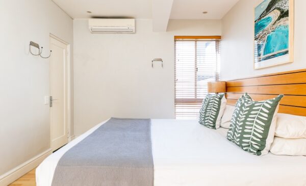 Discounted Camps Bay Accommodation for 2 - Image 4