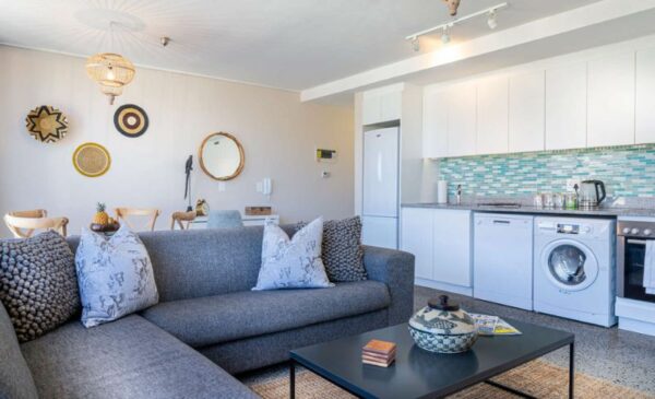 1-night stay in green point