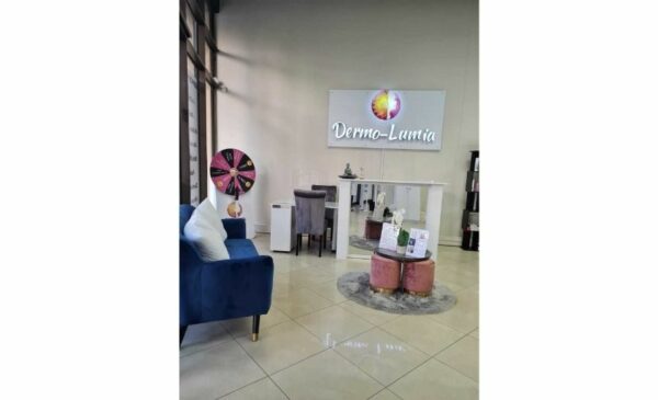 Get Glowing Skin With A Deep Cleanse Facial and Dermaplaning - Image 5