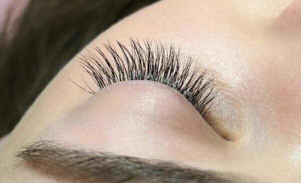 lash extensions Meredale