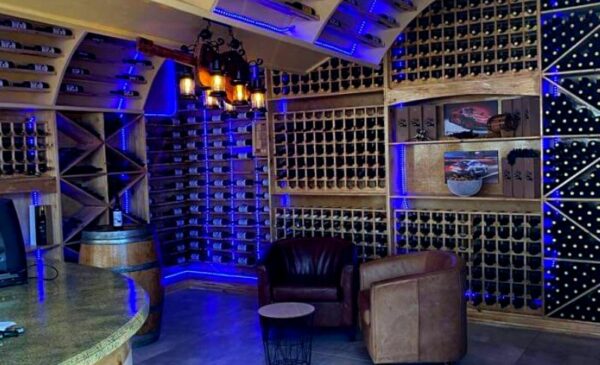 A Charming Wine-Tasting Experience in Harties - Image 3