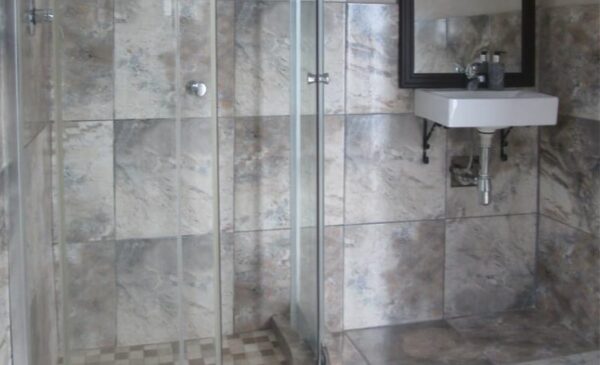 A 1-Night Stay for 2 and a Spa Treatment Voucher in Musgrave - Image 3