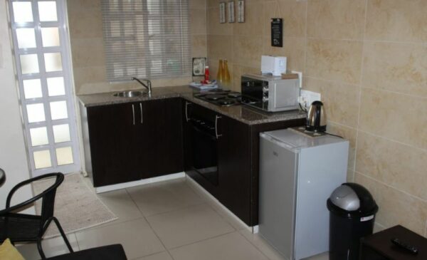 A 1-Night Stay for 2 and a Spa Treatment Voucher in Musgrave - Image 7