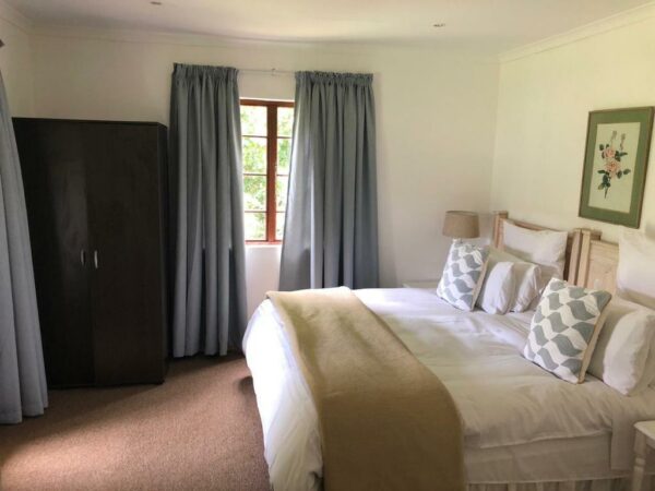 A 1-Night Stay for 4 in Midlands - Image 3