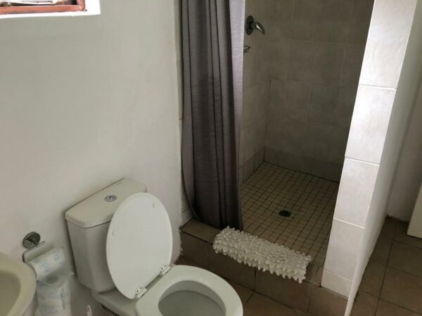 A 1-Night Stay for 4 in Midlands - Image 6