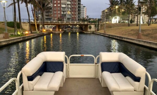 A 30-Minute Luxury Boat Cruise Tour for 4 at Point Waterfront - Image 4