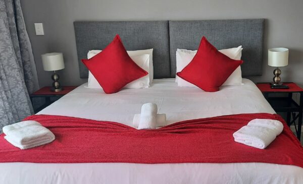 Enjoy a 1-Night Stay for 2 People in Knysna - Image 4